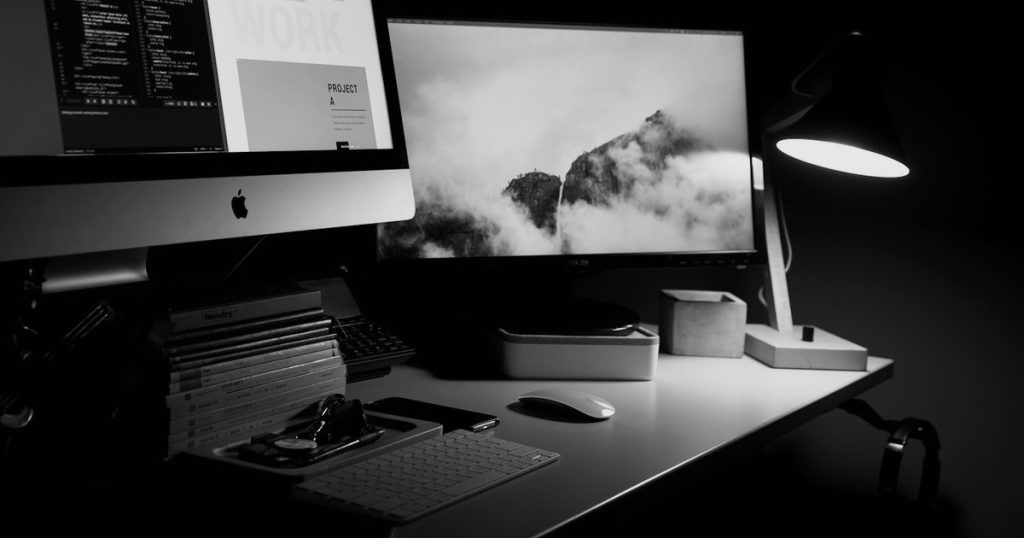 AIでSNSキャラクターを運用する方法｜匿名でも稼げる設計と注意点のアイキャッチ